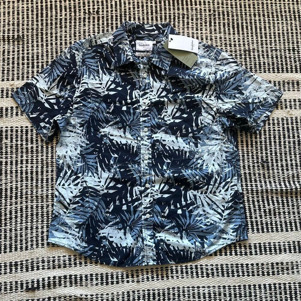 Goodfellow Size Large Blue leaf print button up Hawaiian shirt NWT